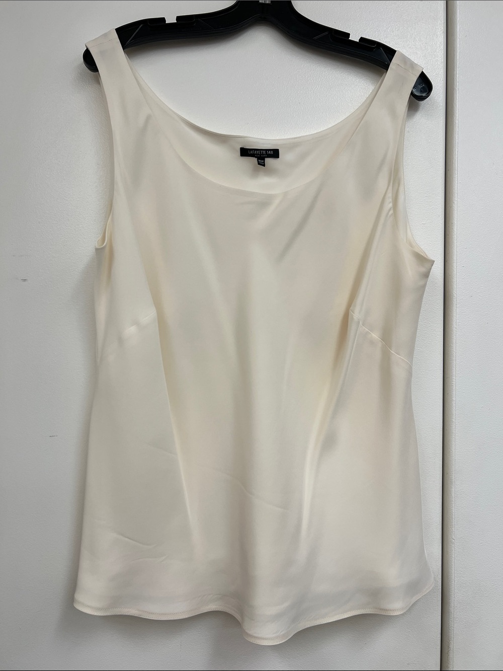 Lafayette 148 New York Ivory White Scoop Neck Sleeveless Tank Top Cami Silk